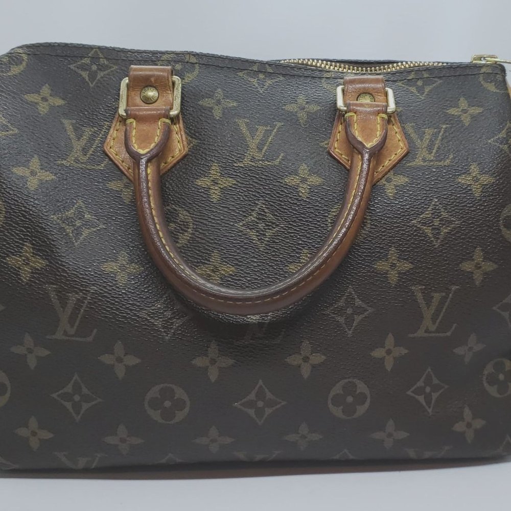 AUTHENTIC Louis Vuitton Speedy 25